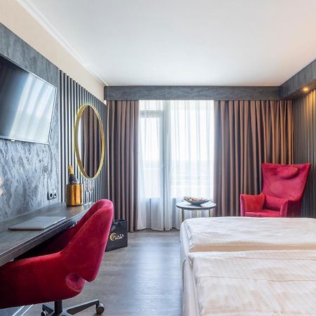 Plaza Hotel Bruchsal Buitenkant foto